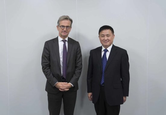 潘功胜：逆差国与顺差国应共同努力，实现全球经济动态平衡