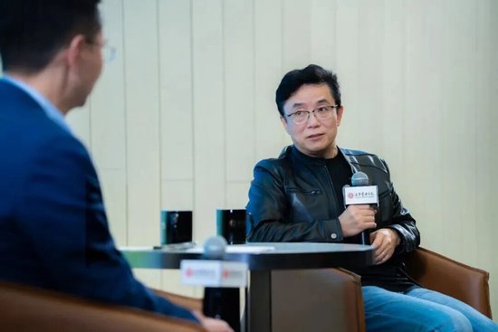 北大光华院长田轩对话摩尔线程创始人张建中:做难而正确的事